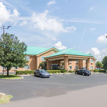 Quality Inn & Suites Alma - Fort Smith Northeast Экстерьер фото