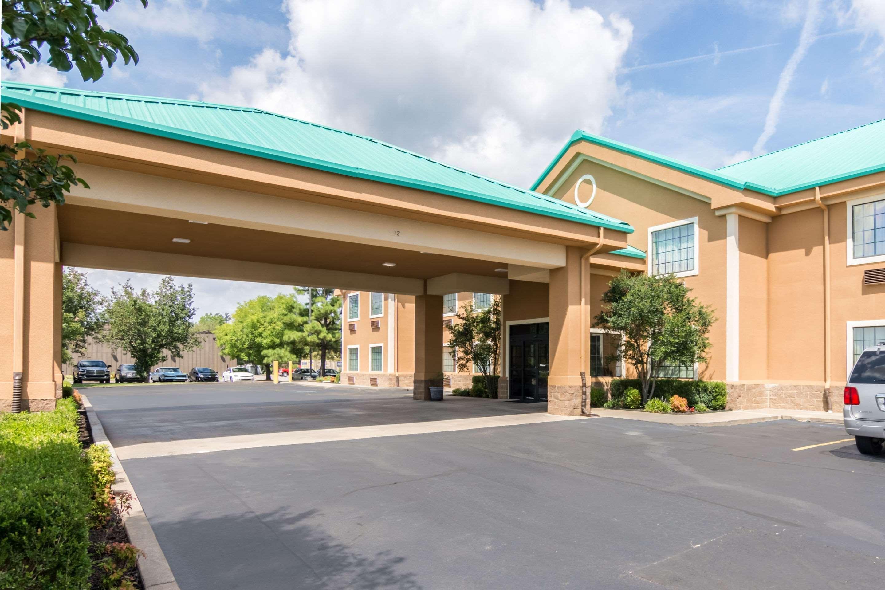 Quality Inn & Suites Alma - Fort Smith Northeast Экстерьер фото